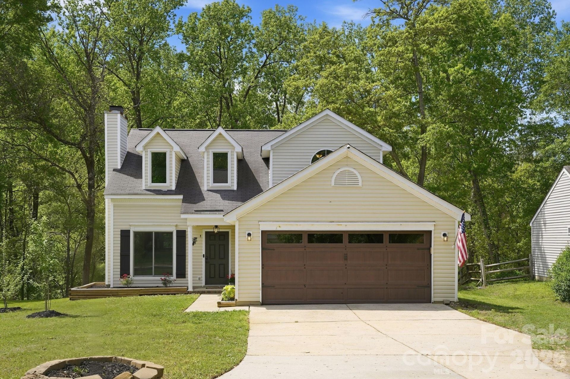 1629 Oak Knoll Lane , Charlotte, NC 28214 Main Photo