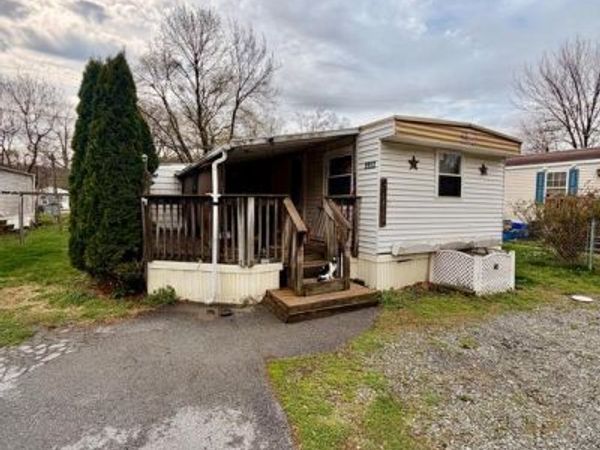 1113 HOLLYWOOD DRIVE , READING, PA 19606