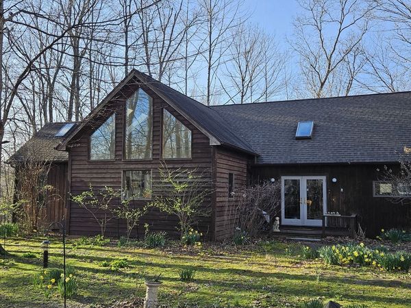 205 May Apple Lane , Carbondale, IL 62903