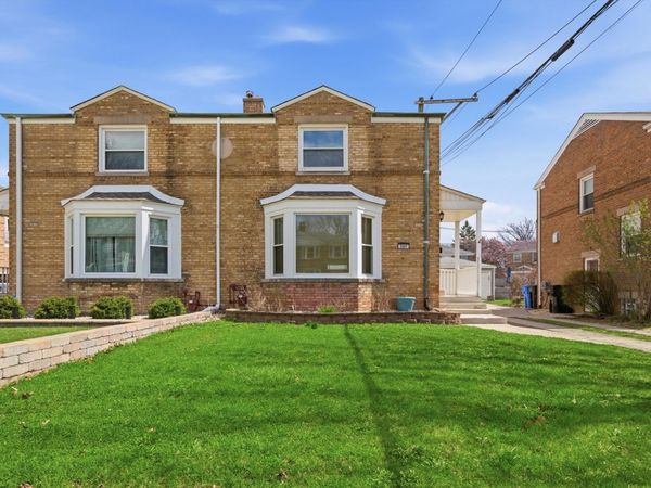 3941 N Mobile Avenue , Chicago, IL 60634