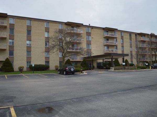 110 W Butterfield Road , Unit 402S, Elmhurst, IL 60126