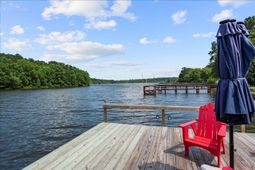 1174 Gin Pond Drive photo 4