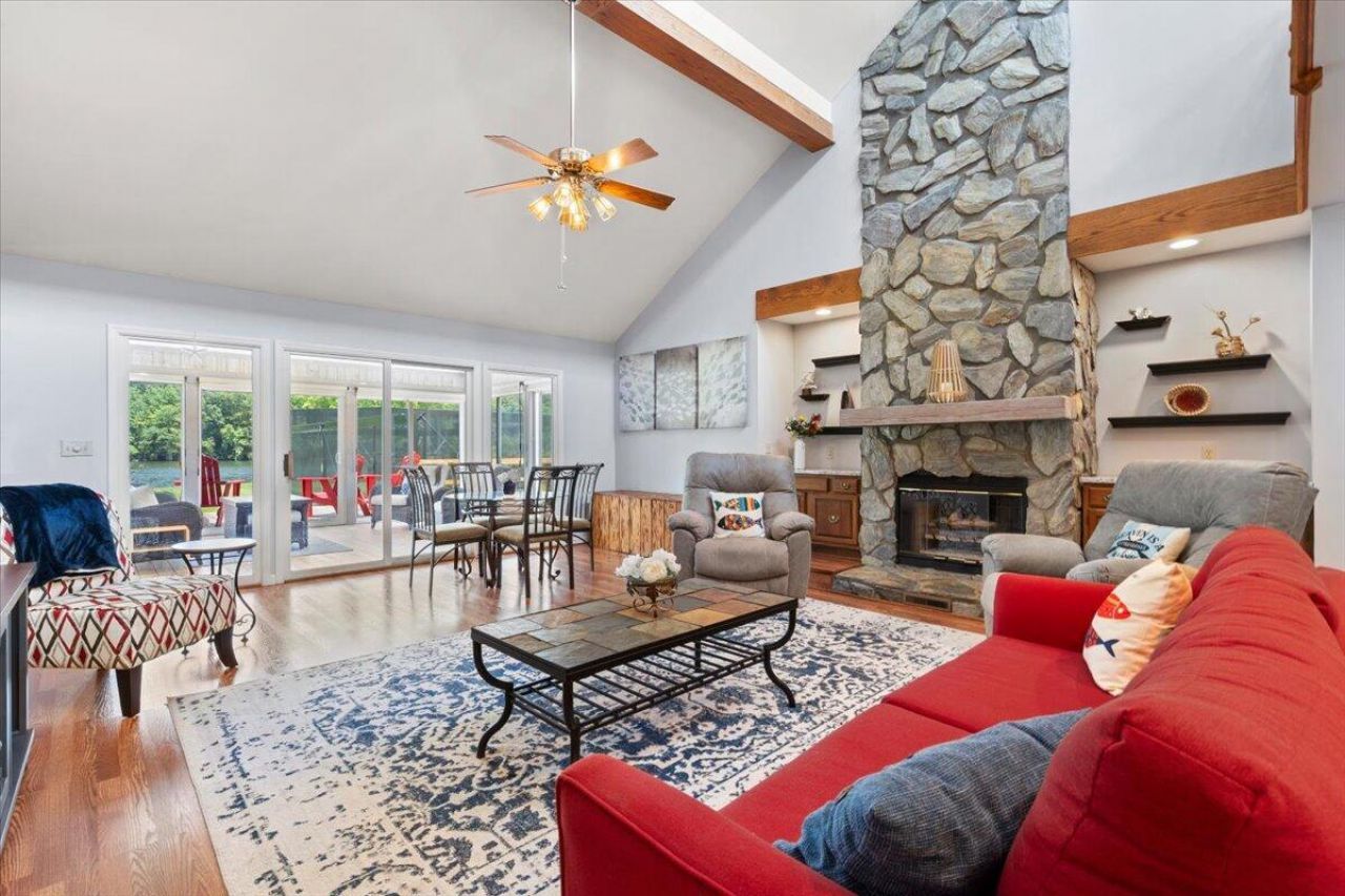 1174 Gin Pond Drive Photo 5
