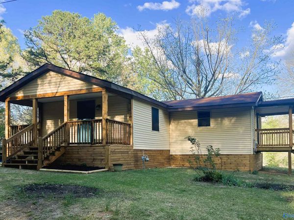 609 Chapman Avenue, Glencoe, AL 35905