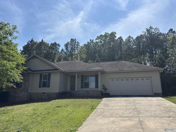 3083 Lakeview Circle, Southside, AL 35907