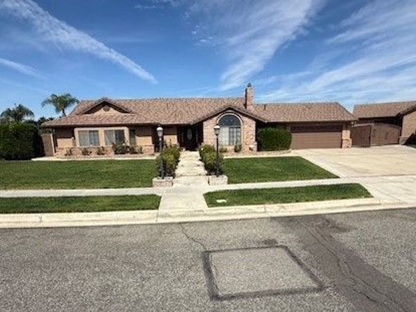 19534 Kiningham Drive, Bloomington, CA 92316