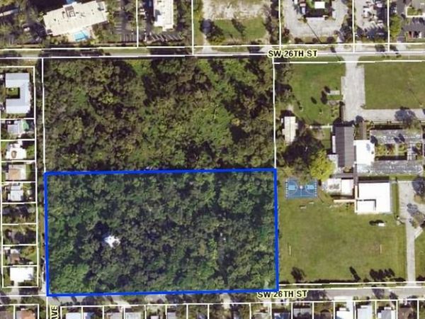 1031 SW 28th Street, Fort Lauderdale, FL 33315