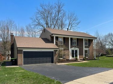 1132 Hemlock Drive, Rochester, MI 48307