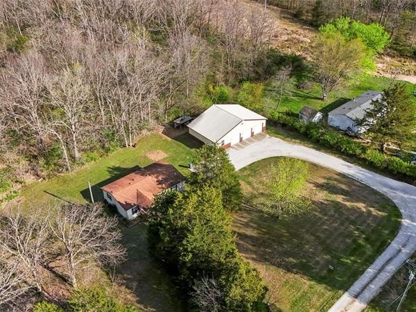 290 Chapman Farm Road , Winfield, MO 63389