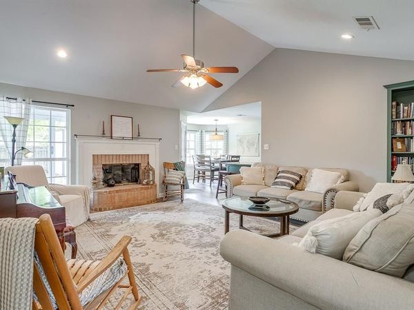 605 Rhonda, Italy, TX 76651