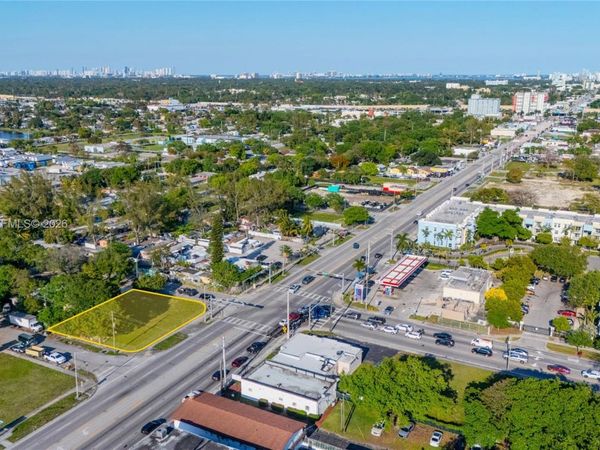 1205 NW 79th St, Miami, FL 33147