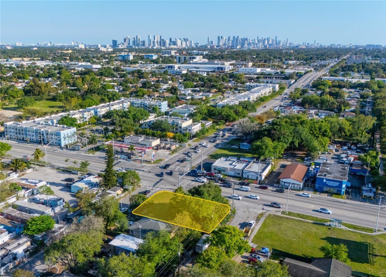 1205 NW 79th St, Miami, FL 33147 Photo