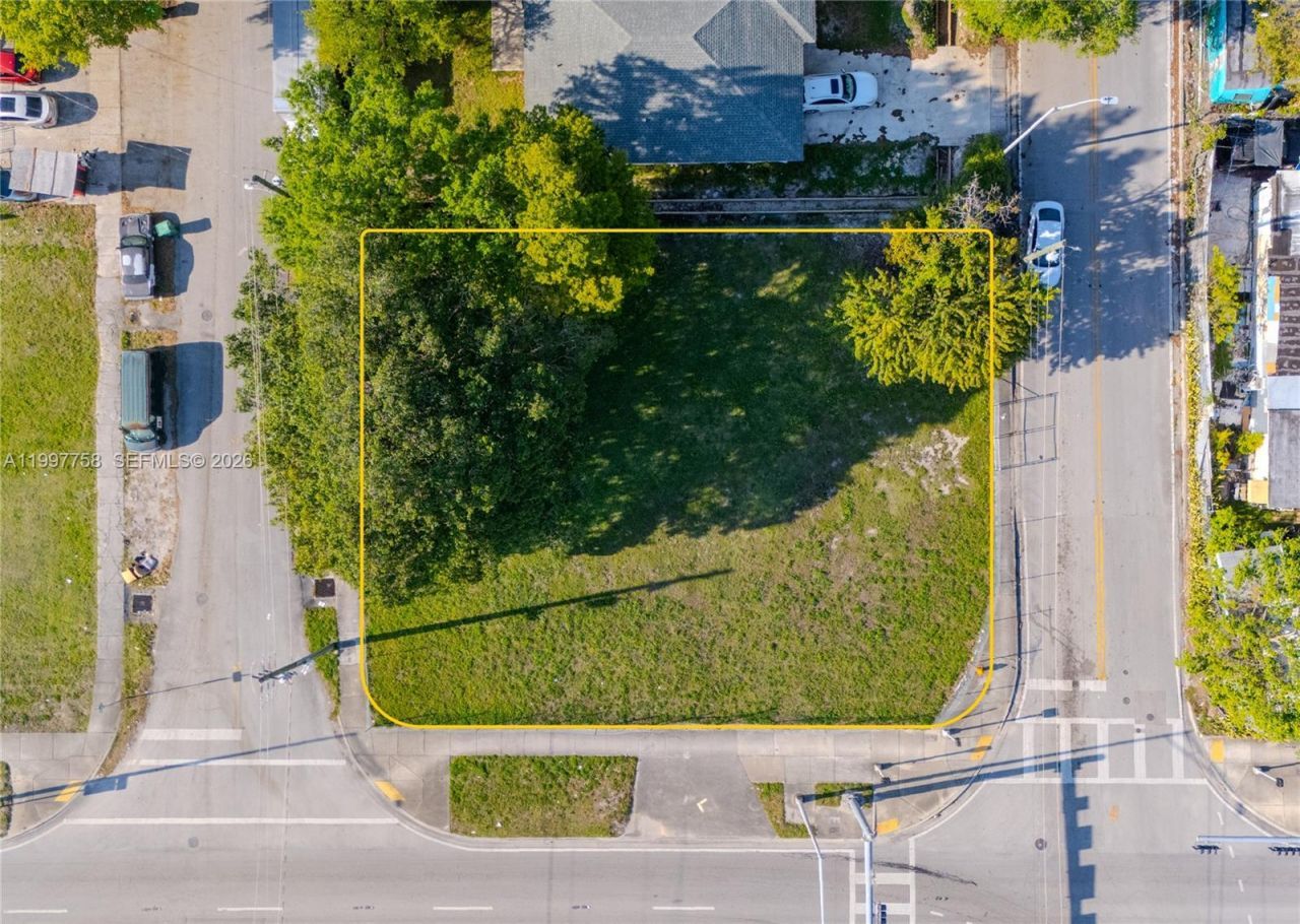 1205 NW 79th St, Miami, FL 33147 Photo