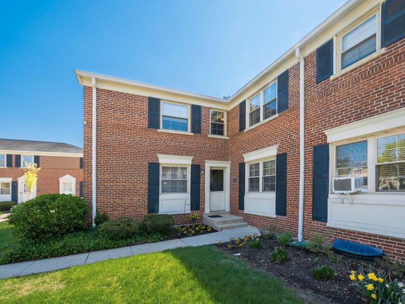 1775 Northwest Court, Unit 105, Columbus, OH 43212 Photo 4