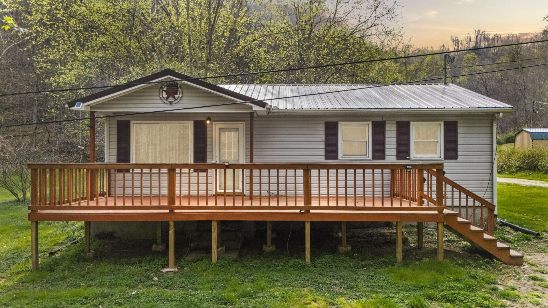 219 Burnt Cabin Branch, Stambaugh, KY 41257