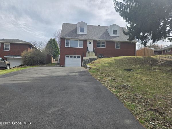 86 Hackett Blvd Boulevard, Unit 2, Albany, NY 12209