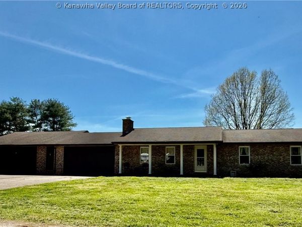 119 2nd Avenue, Ravenswood, WV 26164