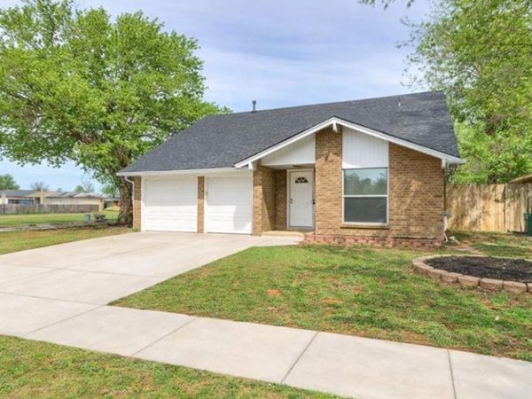3301 Simmons Drive, Del City, OK 73115