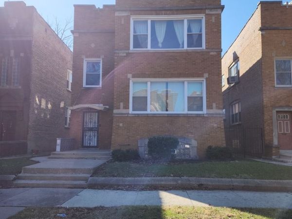 8222 S PEORIA Street , Chicago, IL 60620