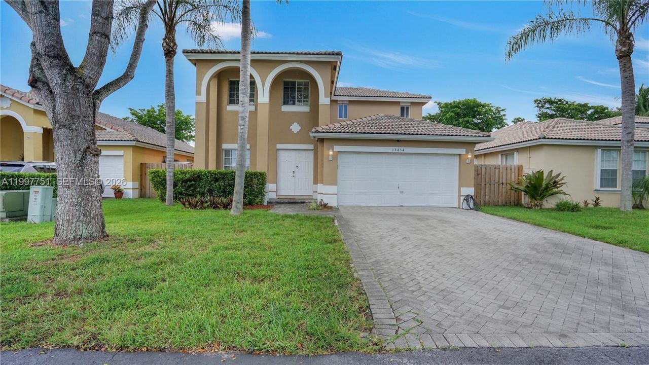 15454 SW 143rd Ter, Miami, FL 33196 Photo