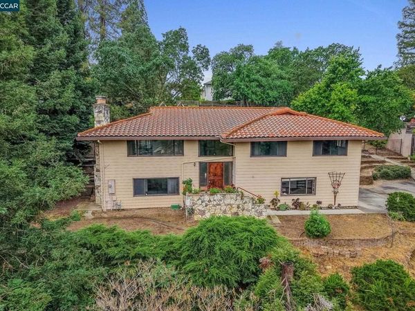 31 Oak Knoll Loop, Walnut Creek, CA 94596