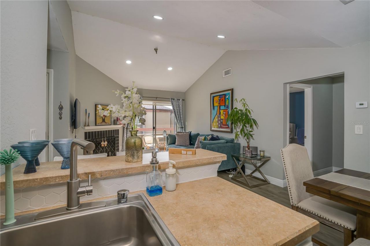 10263 Gandy Boulevard N, Unit 2106, Saint Petersburg, FL 33702 Photo