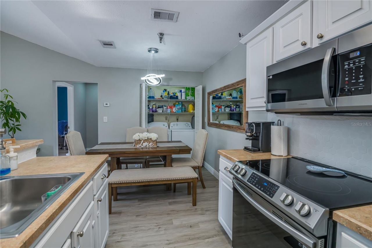 10263 Gandy Boulevard N, Unit 2106, Saint Petersburg, FL 33702 Photo
