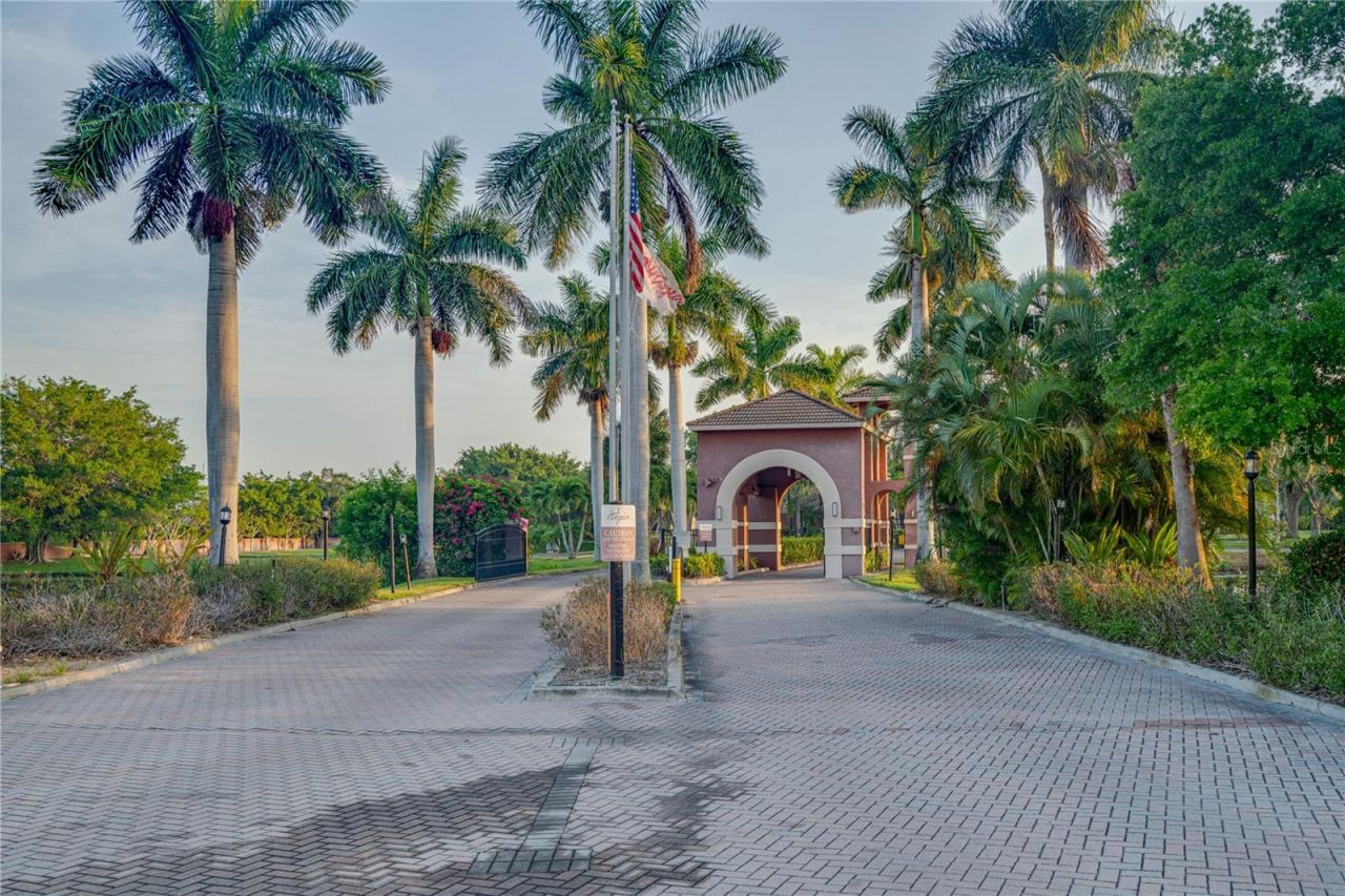 10263 Gandy Boulevard N, Unit 2106, Saint Petersburg, FL 33702 Photo
