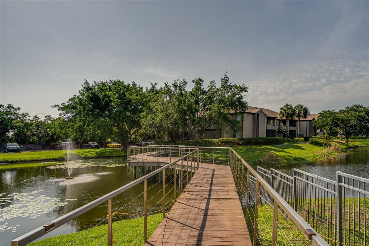 10263 Gandy Boulevard N, Unit 2106, Saint Petersburg, FL 33702 Photo