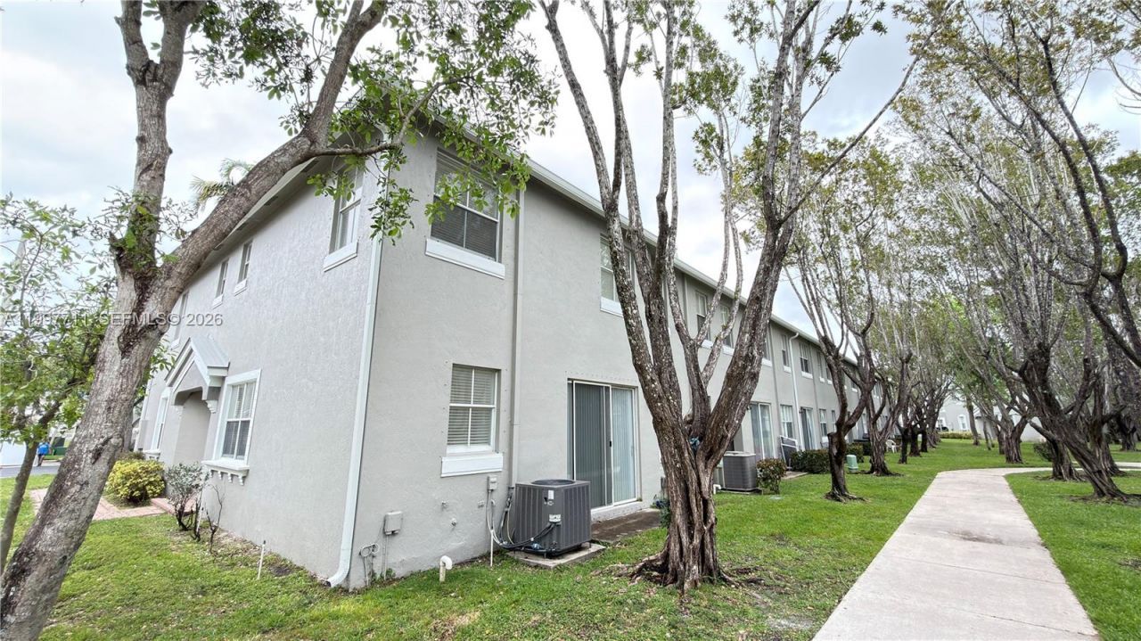 2230 Shoma Dr , Royal Palm Beach, FL 33414 Photo