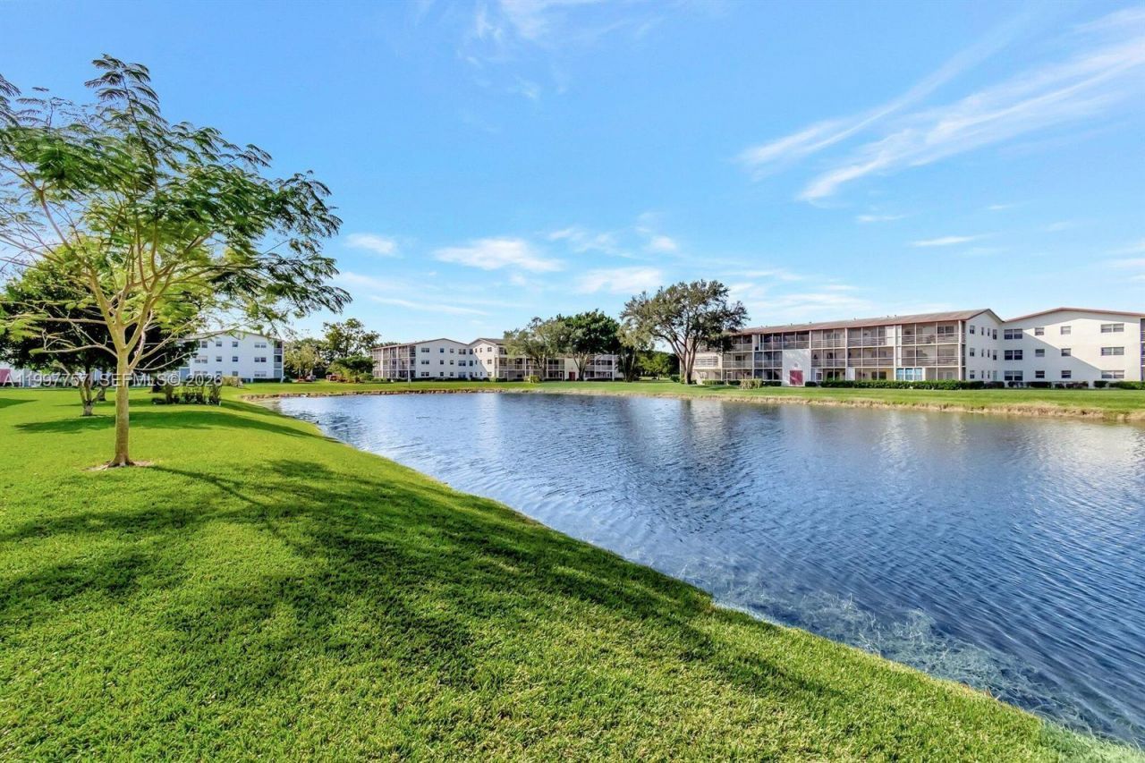 536 Fanshaw M, Unit 536, Boca Raton, FL 33434 Photo