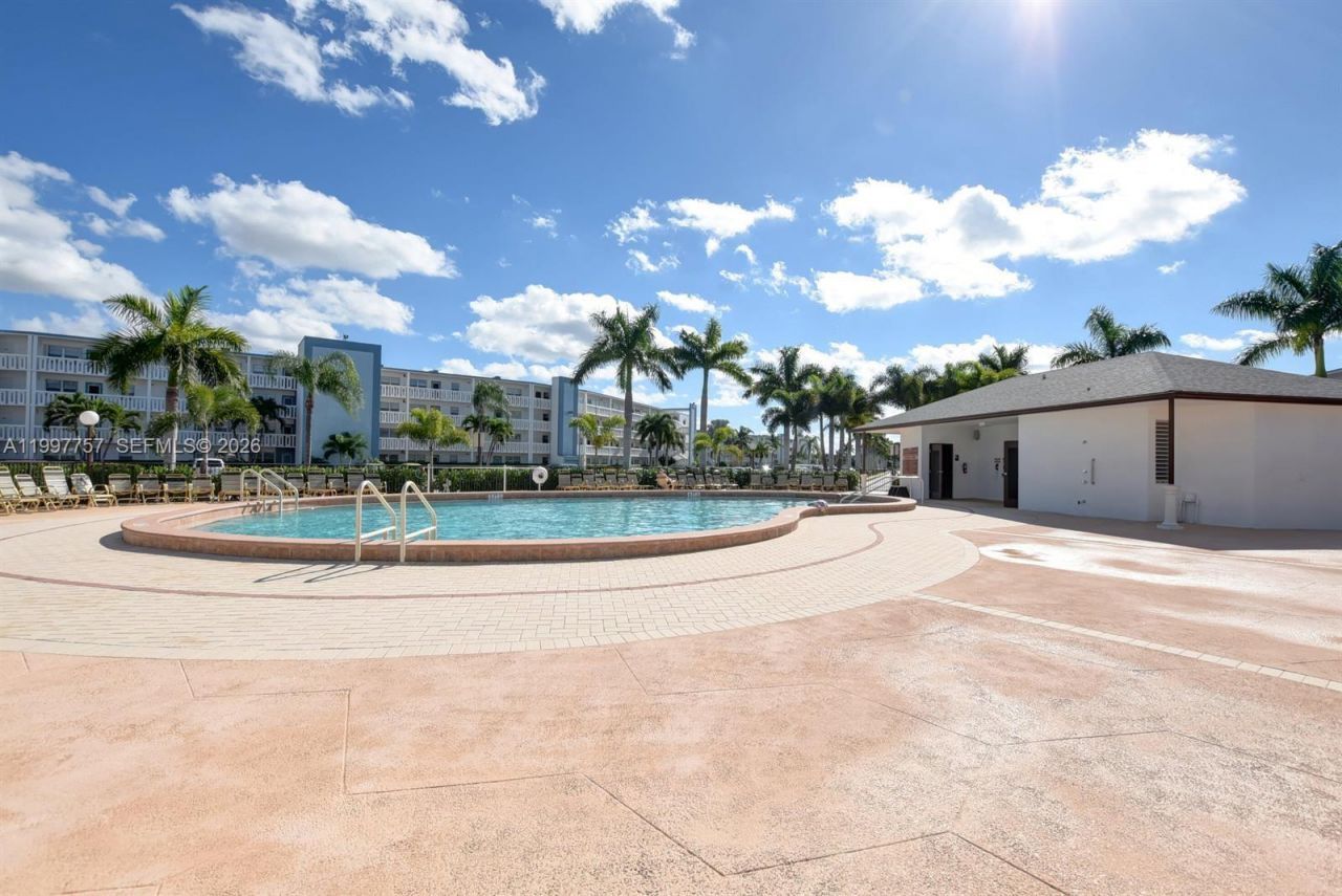 536 Fanshaw M, Unit 536, Boca Raton, FL 33434 Photo