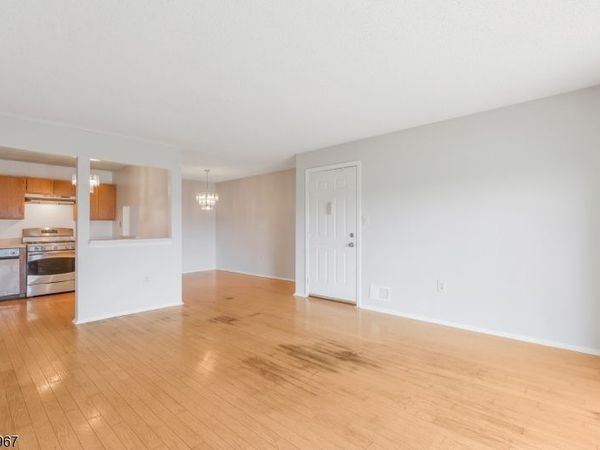 150 Woodward Ln, Bernards, NJ 07920