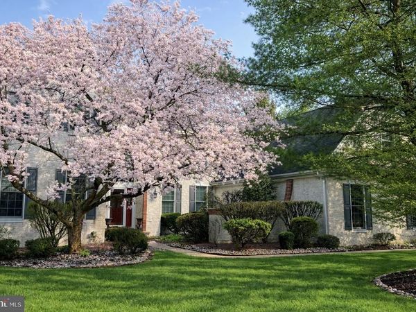 4 N LONGFELLOW DRIVE, PRINCETON JUNCTION, NJ 08550