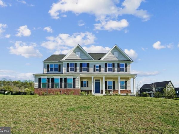 8016 INTERNATIONAL DRIVE, WARRENTON, VA 20187