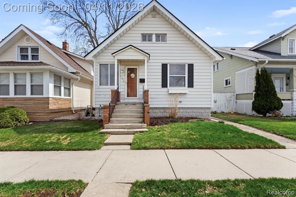 2343 3rd Street, Trenton, MI 48183 Main Photo