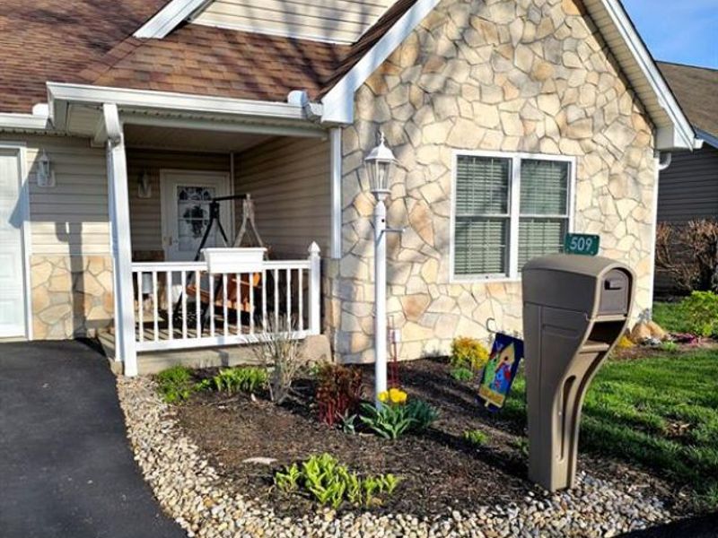 509 Golden Crossing, Unit 509, Eaton, OH 45320 Photo 1