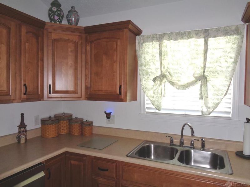 509 Golden Crossing, Unit 509, Eaton, OH 45320 Photo 12