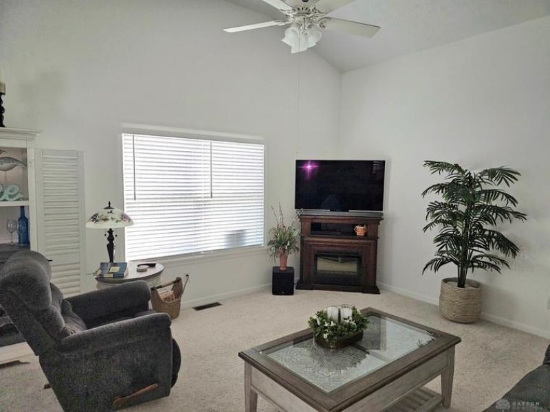 509 Golden Crossing, Unit 509, Eaton, OH 45320 Photo 5