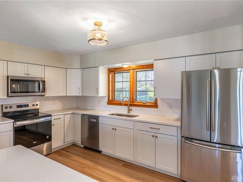 804 Lovetta Drive, Kettering, OH 45429 Photo 12