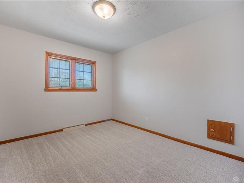 804 Lovetta Drive, Kettering, OH 45429 Photo 13