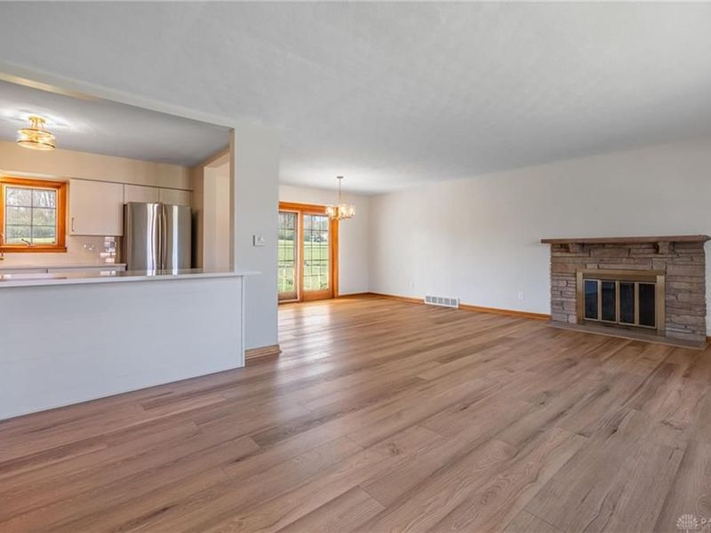 804 Lovetta Drive, Kettering, OH 45429 Photo 4