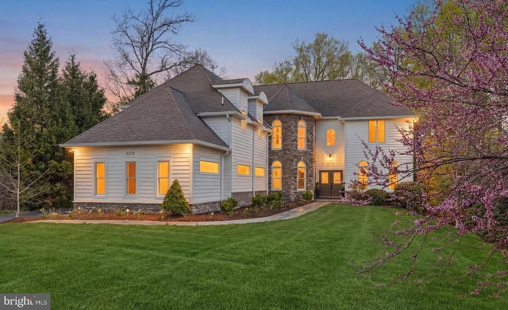 8228 Westchester Drive , Vienna, VA 22182 Main Photo