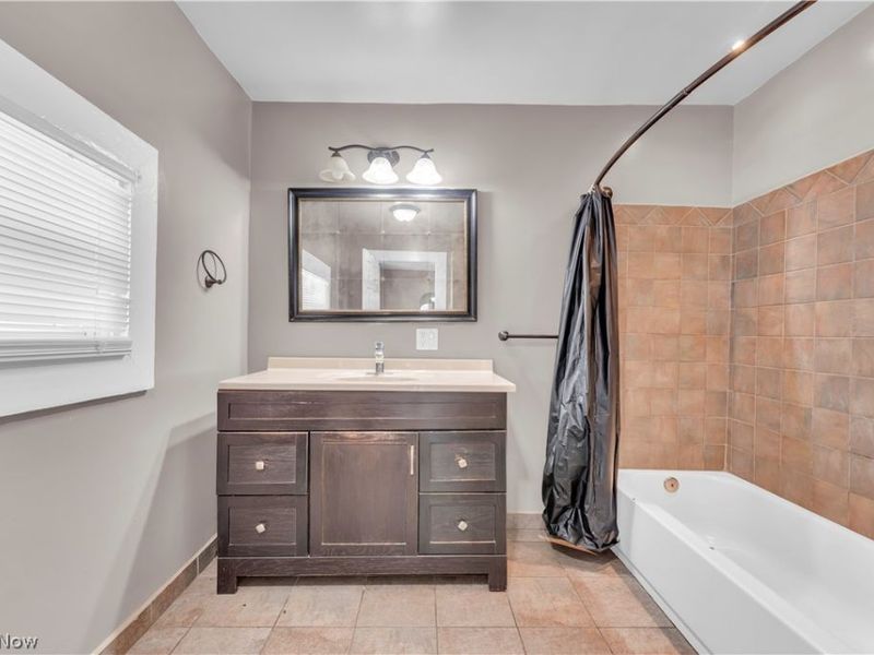 5628 Pacific Avenue, Cleveland, OH 44102 Photo 13