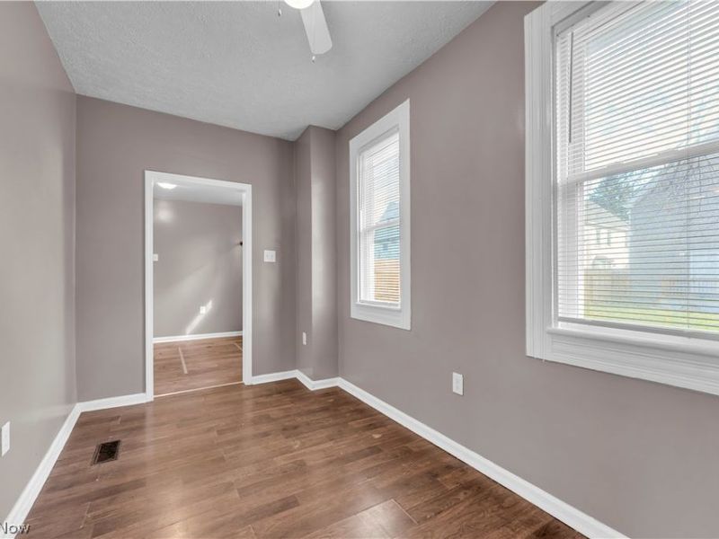 5628 Pacific Avenue, Cleveland, OH 44102 Photo 15