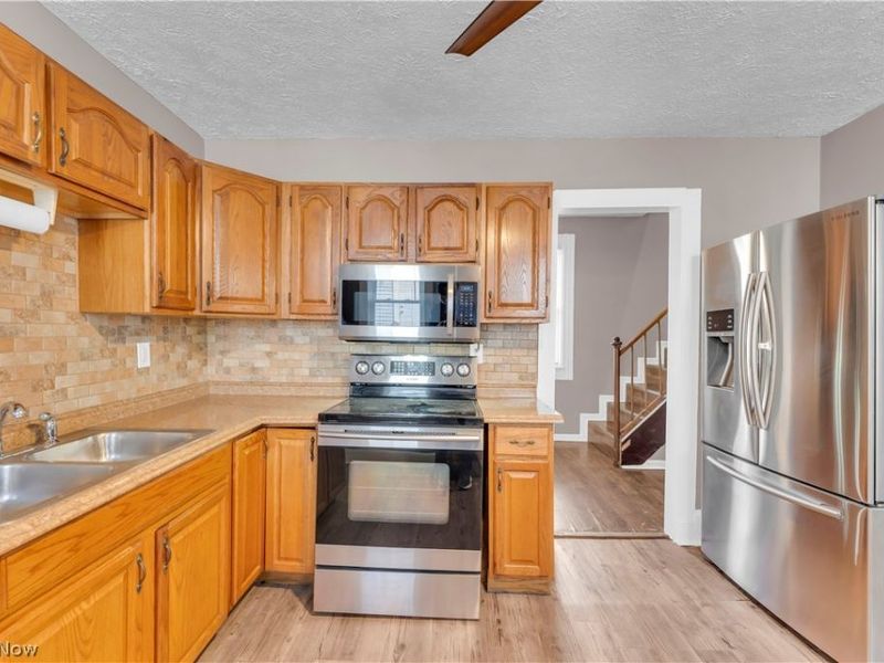 5628 Pacific Avenue, Cleveland, OH 44102 Photo 2