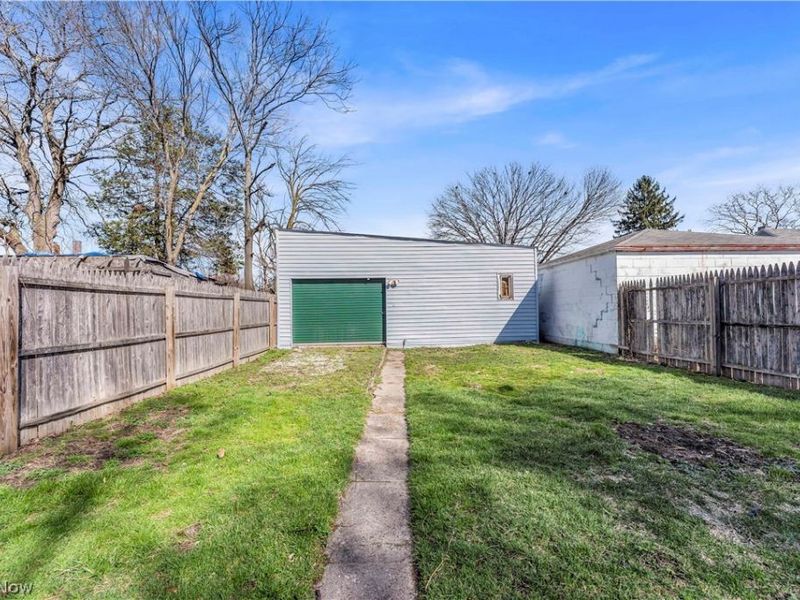 5628 Pacific Avenue, Cleveland, OH 44102 Photo 27