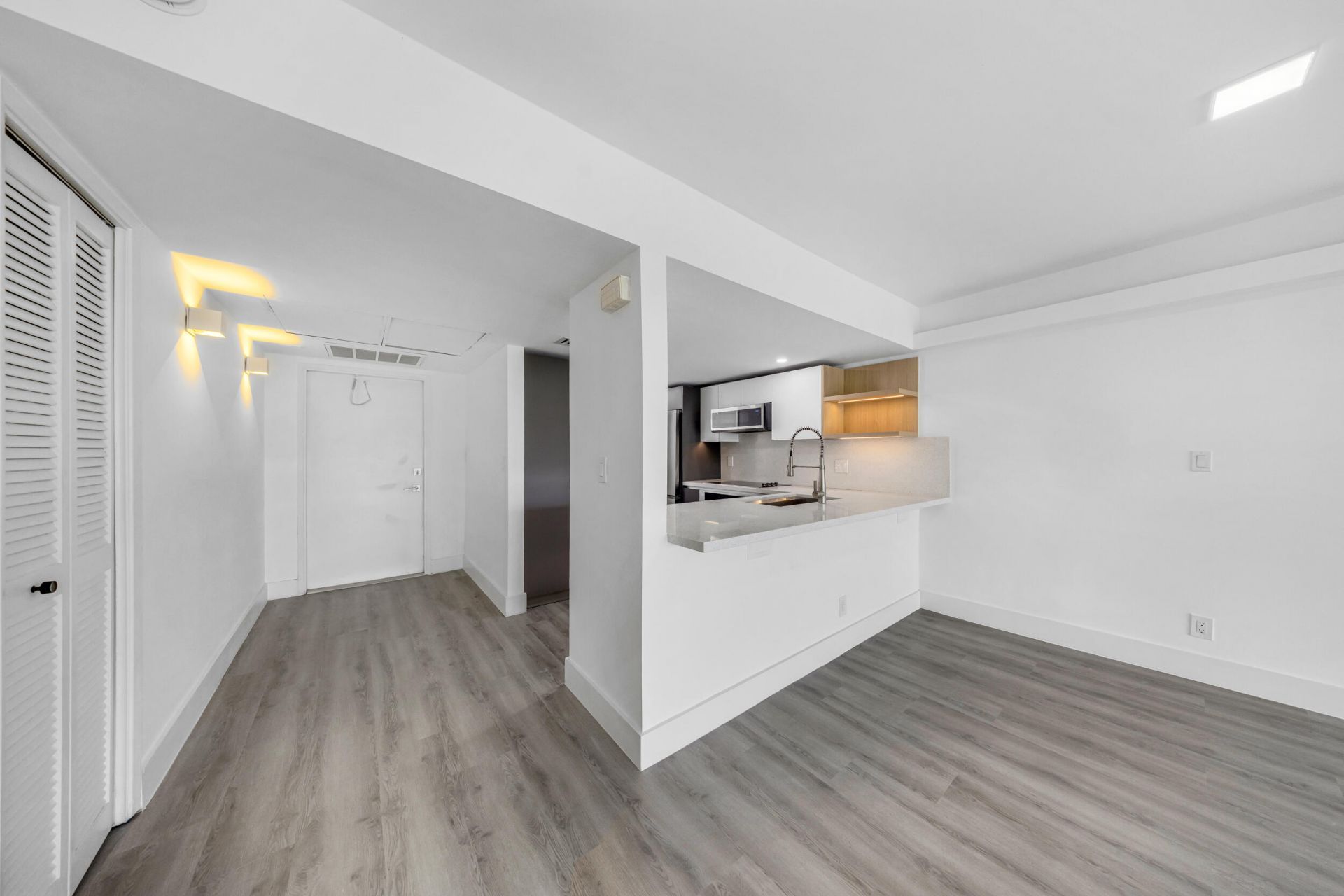 3151 S Palm Aire Drive, Unit 407, Pompano Beach, FL 33069 Photo