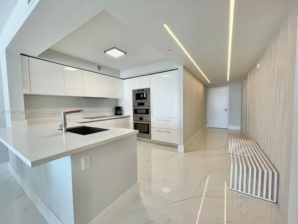 330 Sunny Isles Blvd, Unit 5-905, Sunny Isles Beach, FL 33160