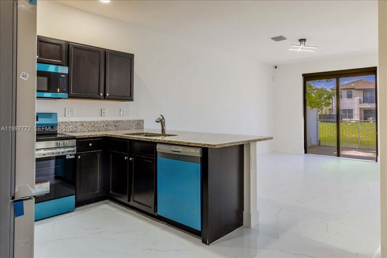 3335 W 94th Ter, Hialeah, FL 33018 Photo